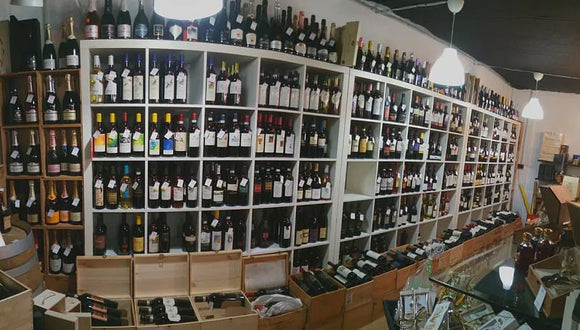 Locale enoteca calcaterra