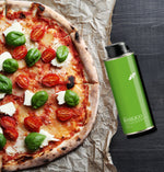 Pizza condita con olio al basilico Il Bottaccio
