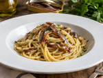 Piatto di Spaghetti Alica con acciughe del Cantabrico