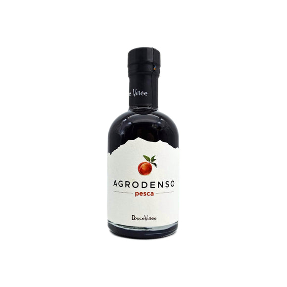 Agrodenso di Pesca in bottiglia da 200ml, ideale per arricchire insalate e piatti gourmet.