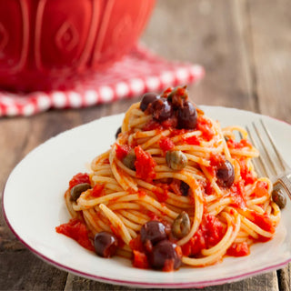 Spaghetti con sugo alla puttanesca