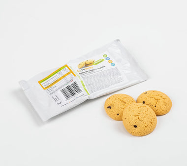 Gluten-free keto biscuits with 0% sugar chocolate chips