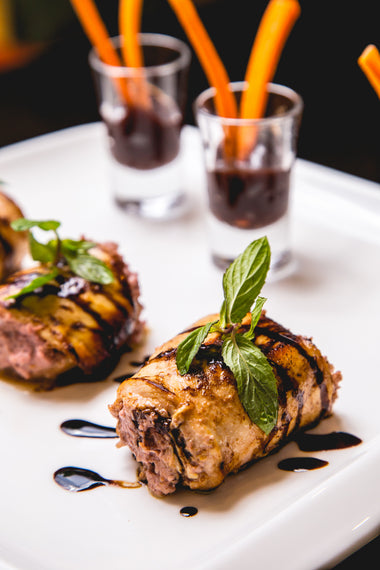 Involtino ripieno con crema di aceto balsamico al sale affumicato